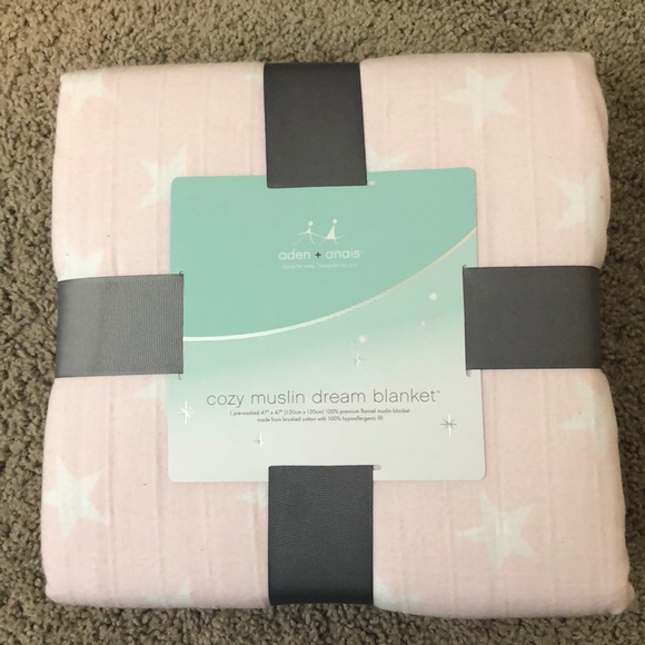aden + anais Other - Aden + Anais Cozy Muslim Dream Blanket